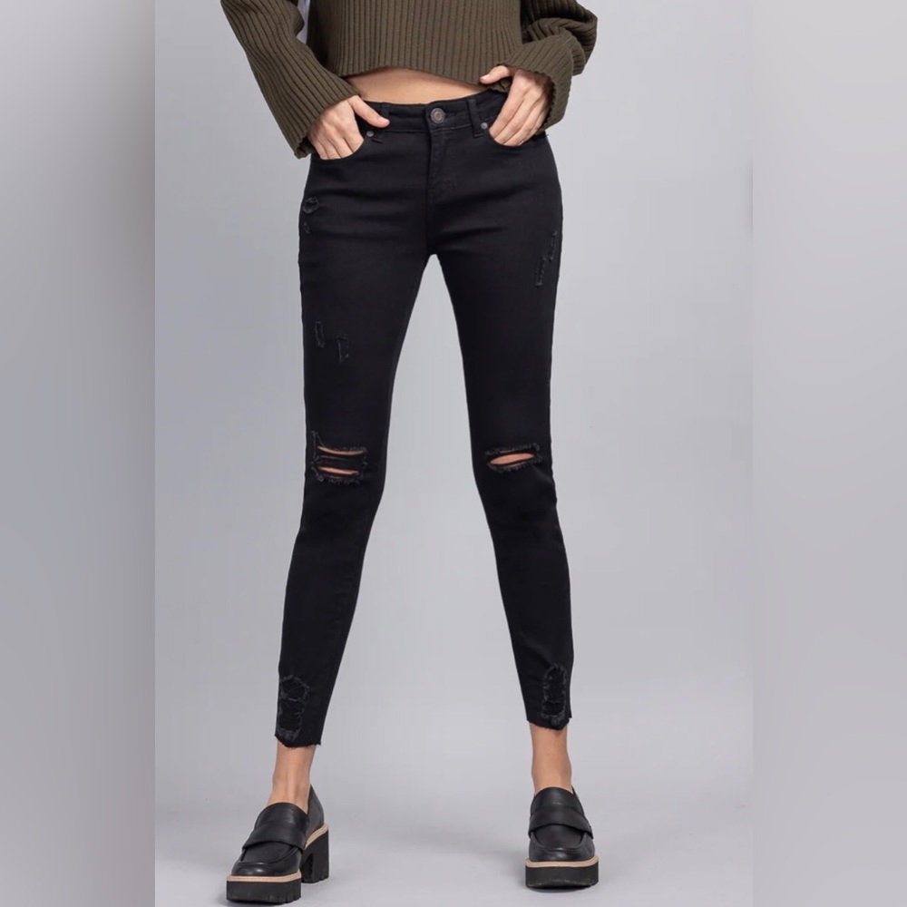 NWT EnJean Denim Co. Distressed High Rise Skinny Jeans with Chewed Hems